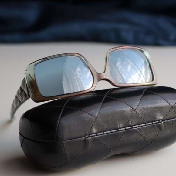 CHANEL 5045 Quilted Sunglasses with CC Logo - Picture 11 of 15